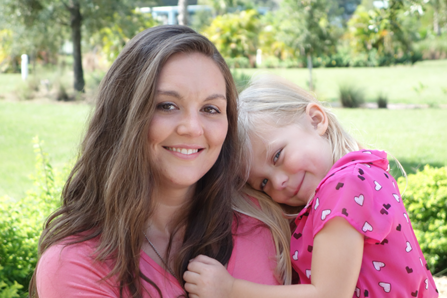 Former addict rebuilding a life for herself and her daughter through the Narconon program.