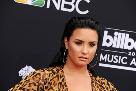 demi lovato overdoses after 6 years after sobriety